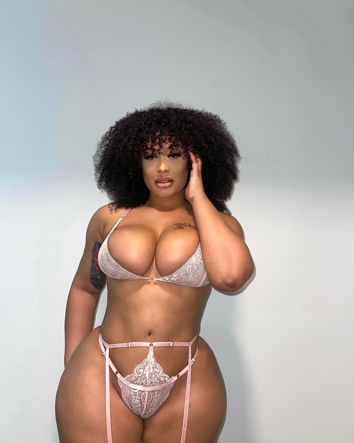 Kr¹5t¹@n@ K¹ng #hoBoNmP3