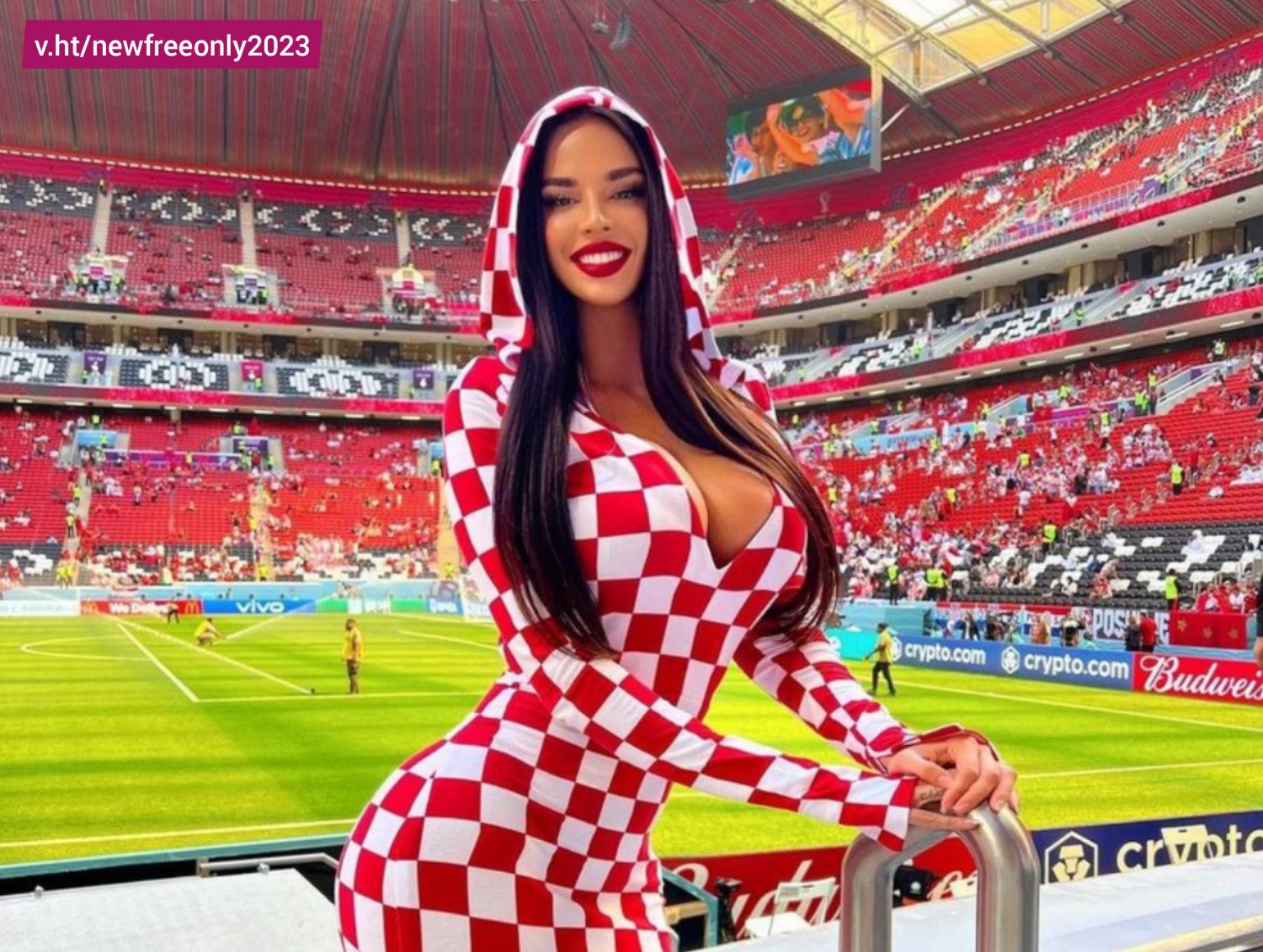 Croatian hot fan at the World Cup #UlAg5mAX