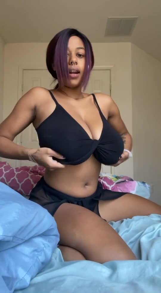 540px x 982px - Damn. Slim Ebony with massive tits - Porn - EroMe