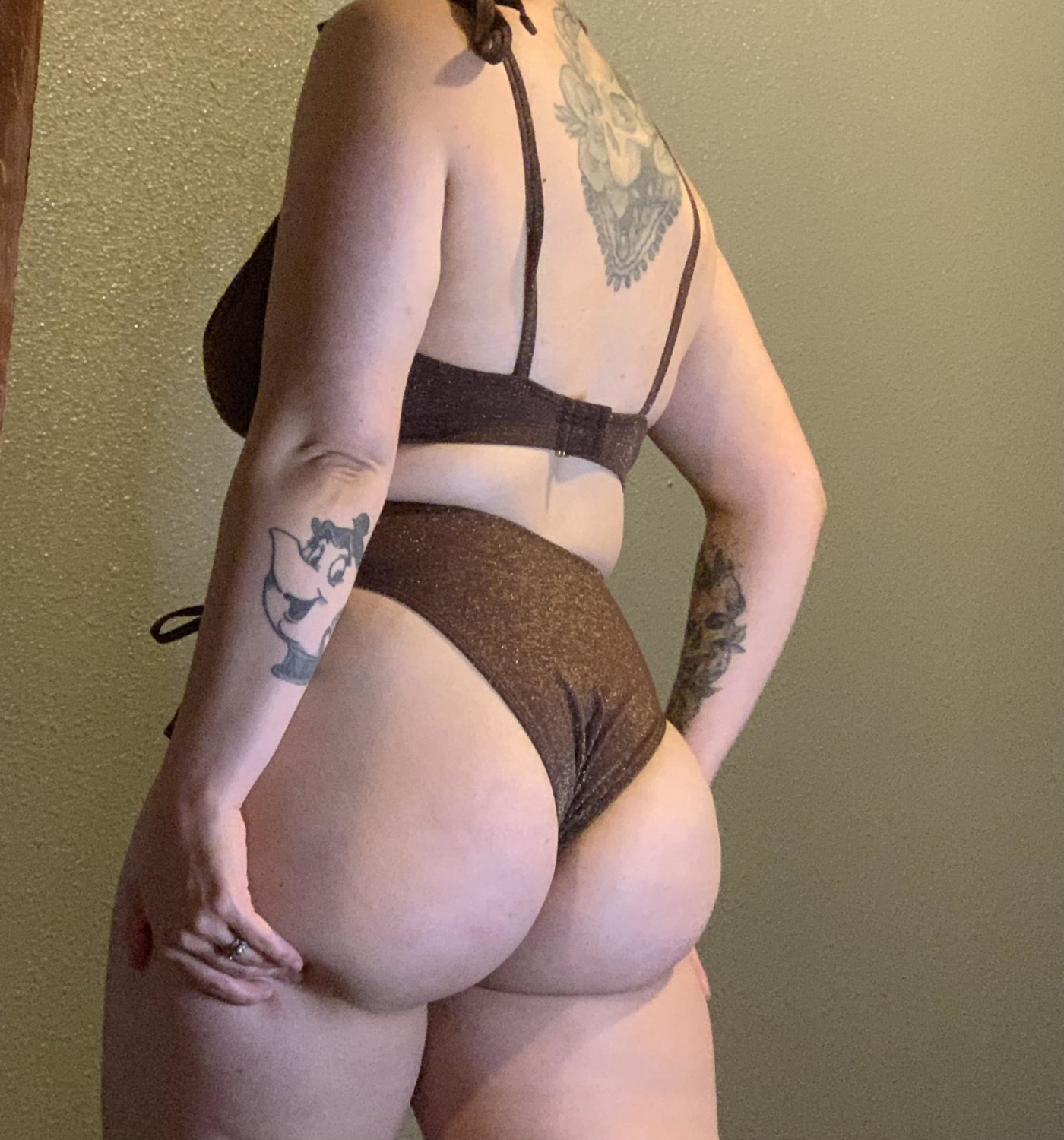 Young milf with thick nipples #u2EzzKvq