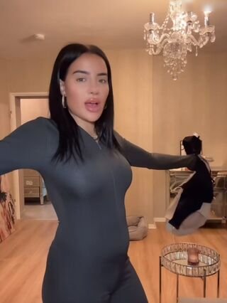Leyla Lahouar German TV Reality Star #pl6MGAyz
