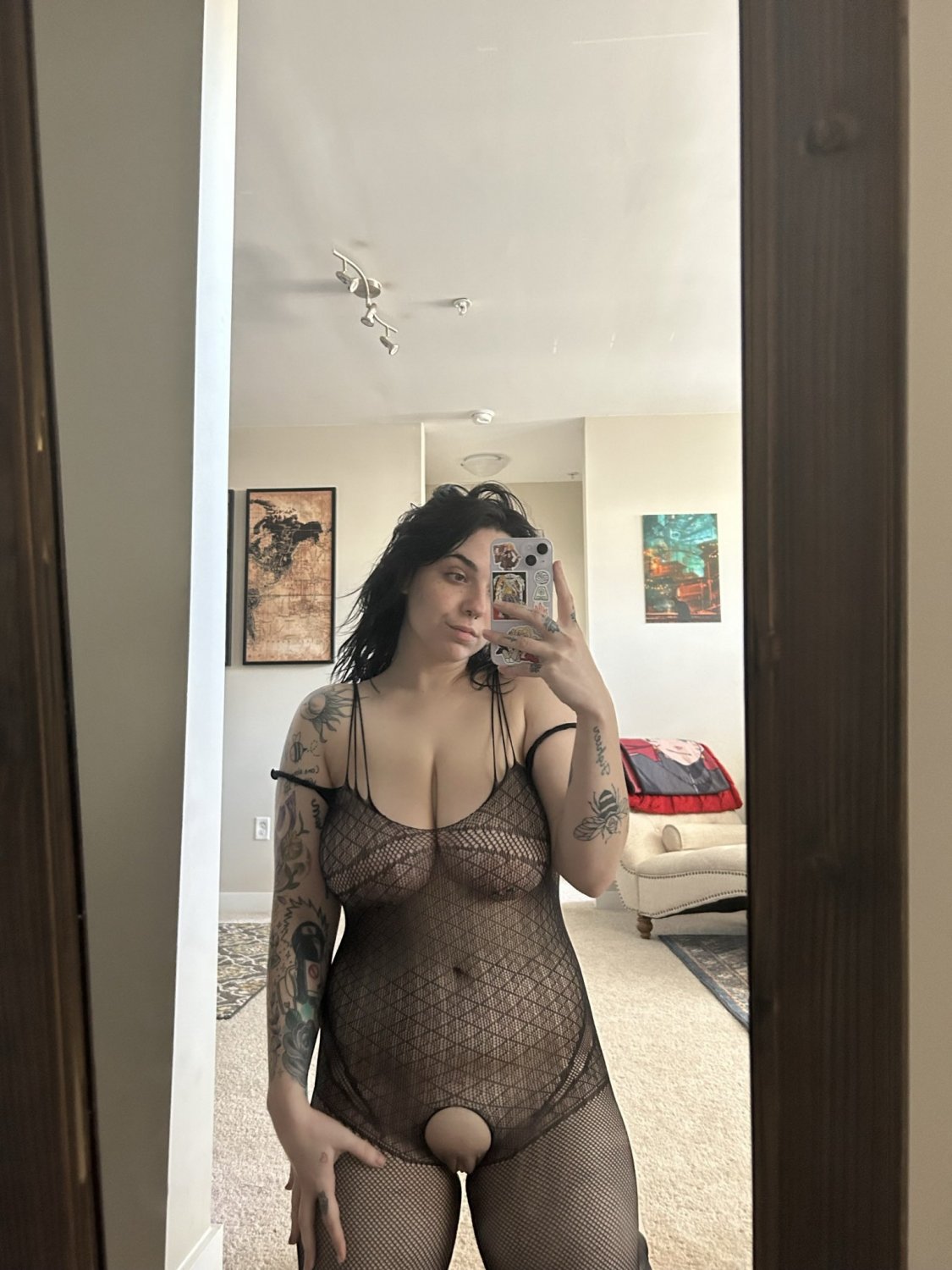 HUGE delecious titties on beautiful model - ∩ʍnslnʇ #Owkz5lGS
