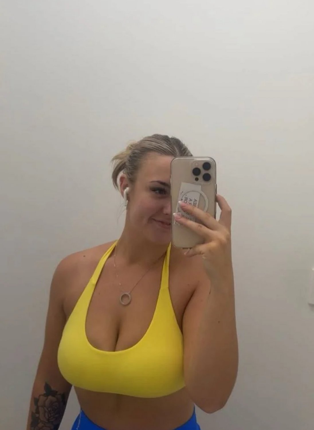 Exposed Maddie 24 Sydney by cuck bf #UXve7j0s